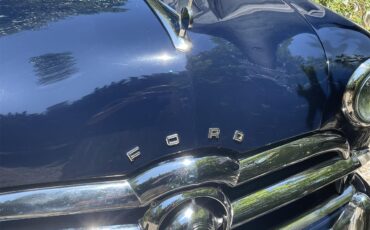 Ford-Woody-wagon-1949-blue-saddle-13