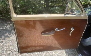 Ford-Woody-wagon-1949-blue-saddle-17