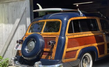 Ford-Woody-wagon-1949-blue-saddle-5