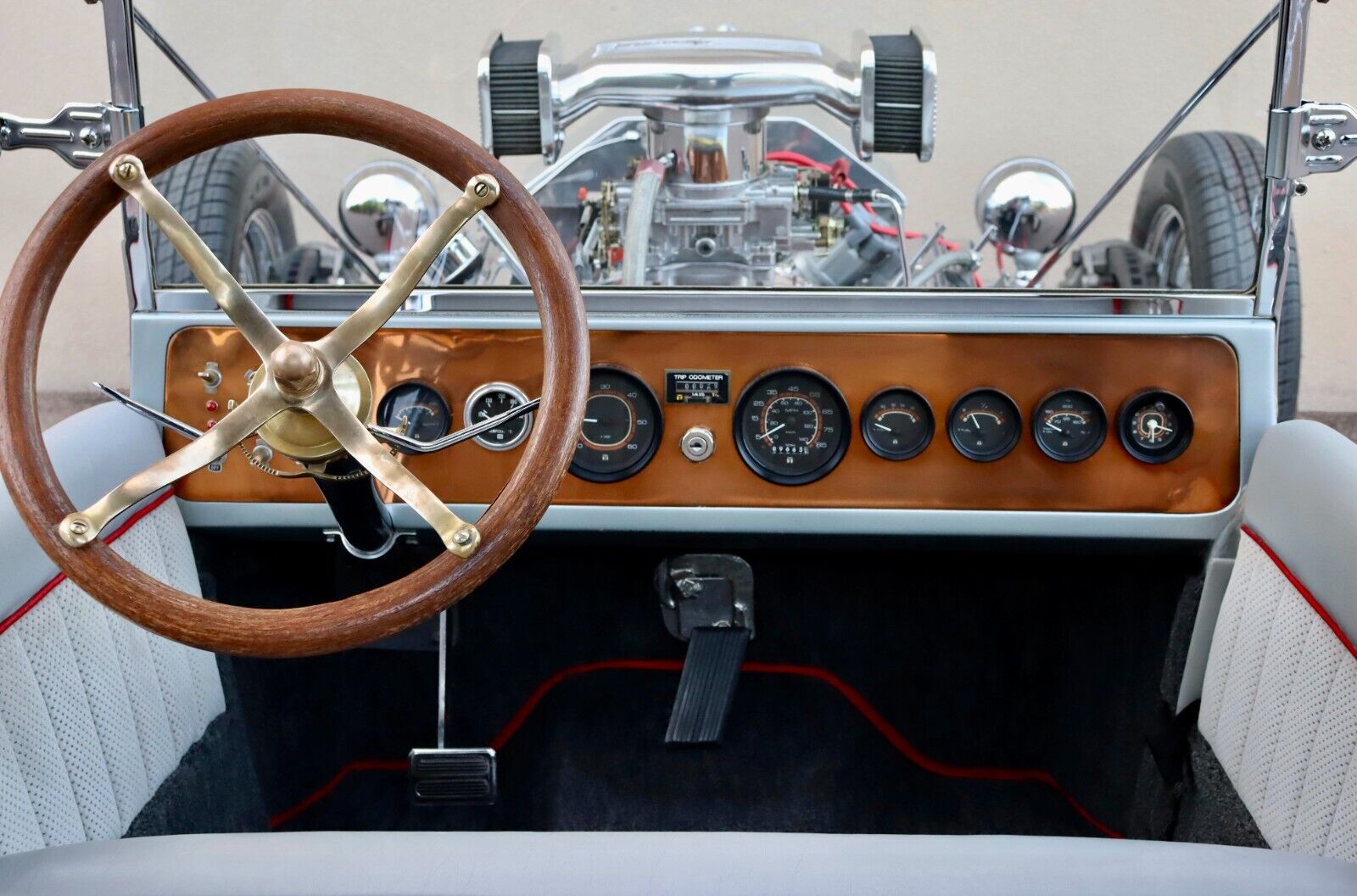 Ford-a-Mopar-Model-T-Bucket-1923-Convertible-12