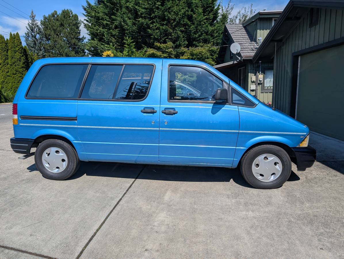 Ford-aerostar-1993-blue-3