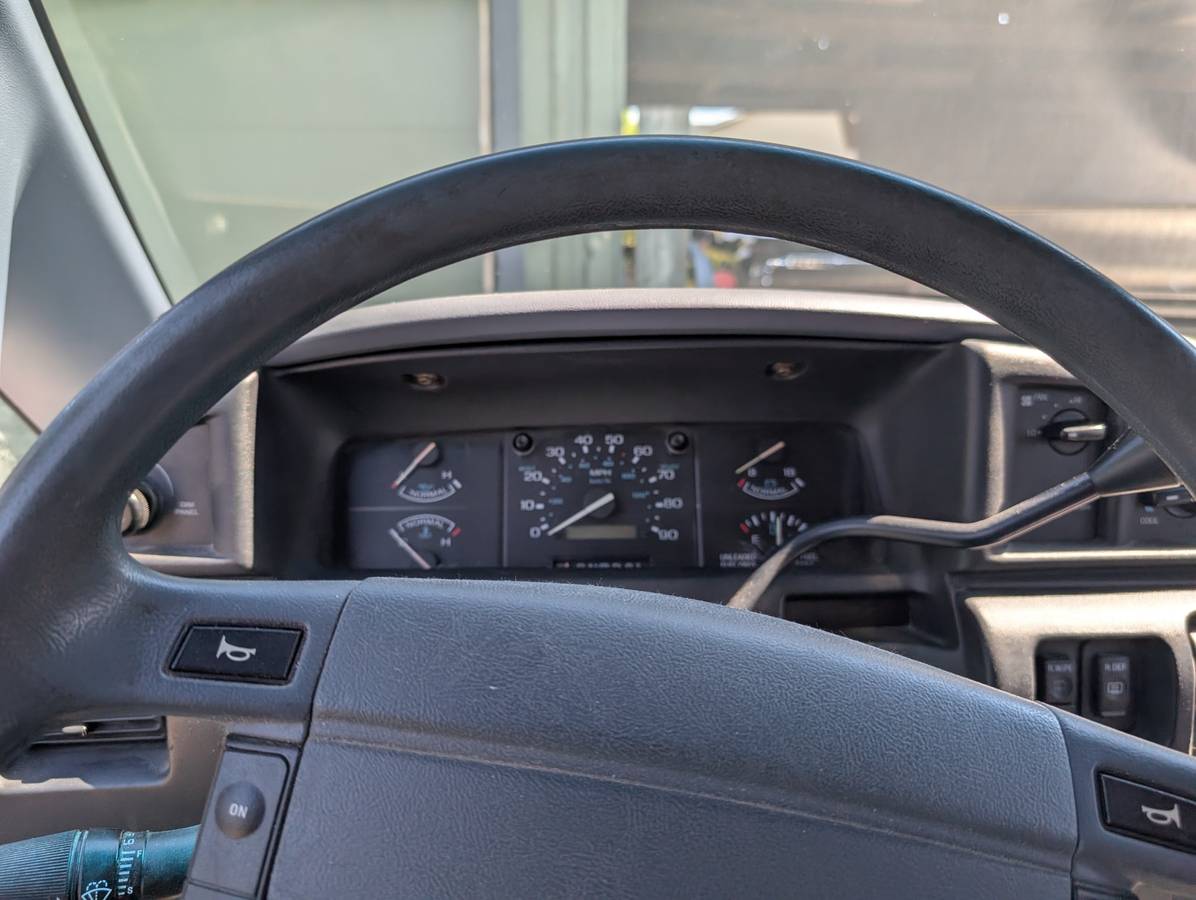 Ford-aerostar-1993-blue-6