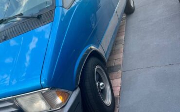 Ford-aerostar-1995-blue-2