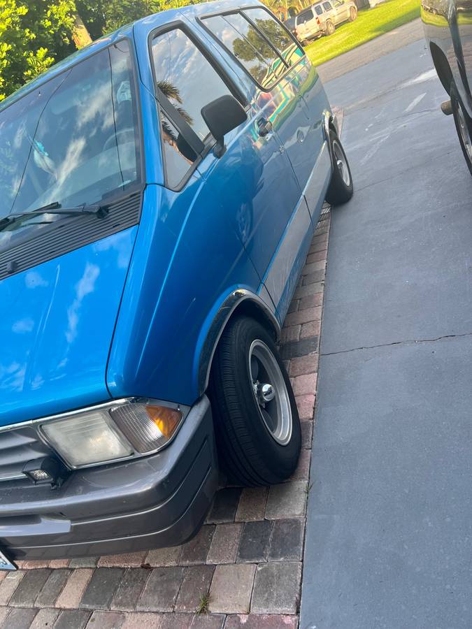 Ford-aerostar-1995-blue-2