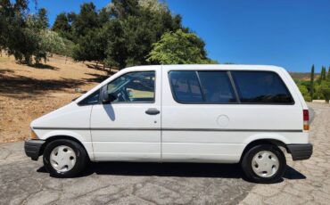 Ford-aerostar-1995-white-6