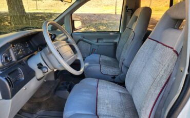 Ford-aerostar-1995-white-7