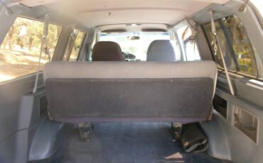 Ford-aerostar-xl-1993-blue-9
