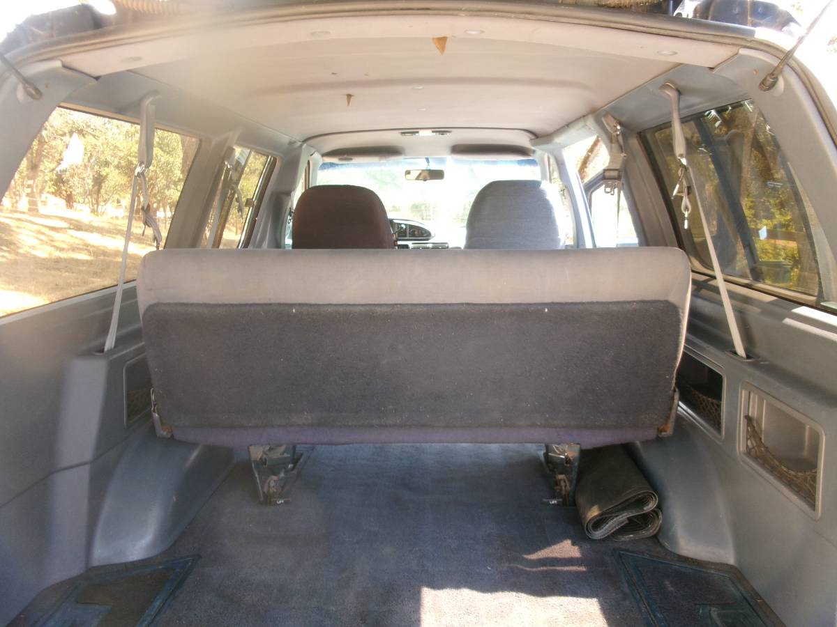 Ford-aerostar-xl-1993-blue-9