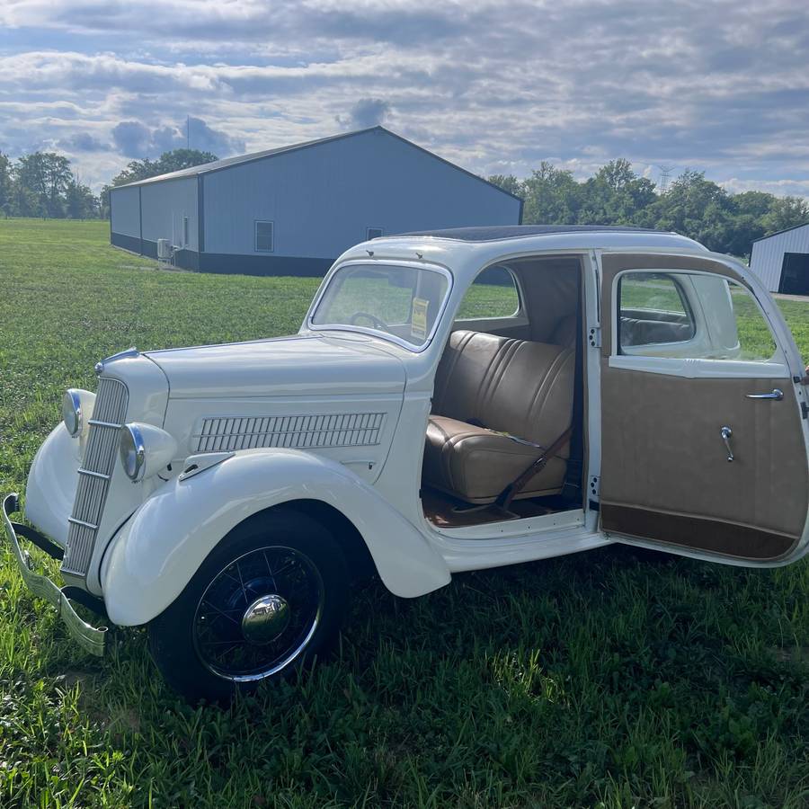 Ford-anglia-1936-white-13