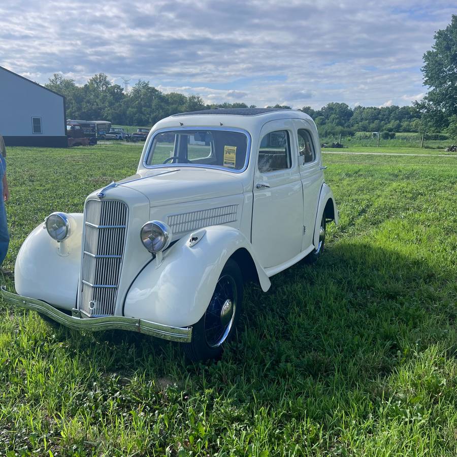 Ford-anglia-1936-white-14
