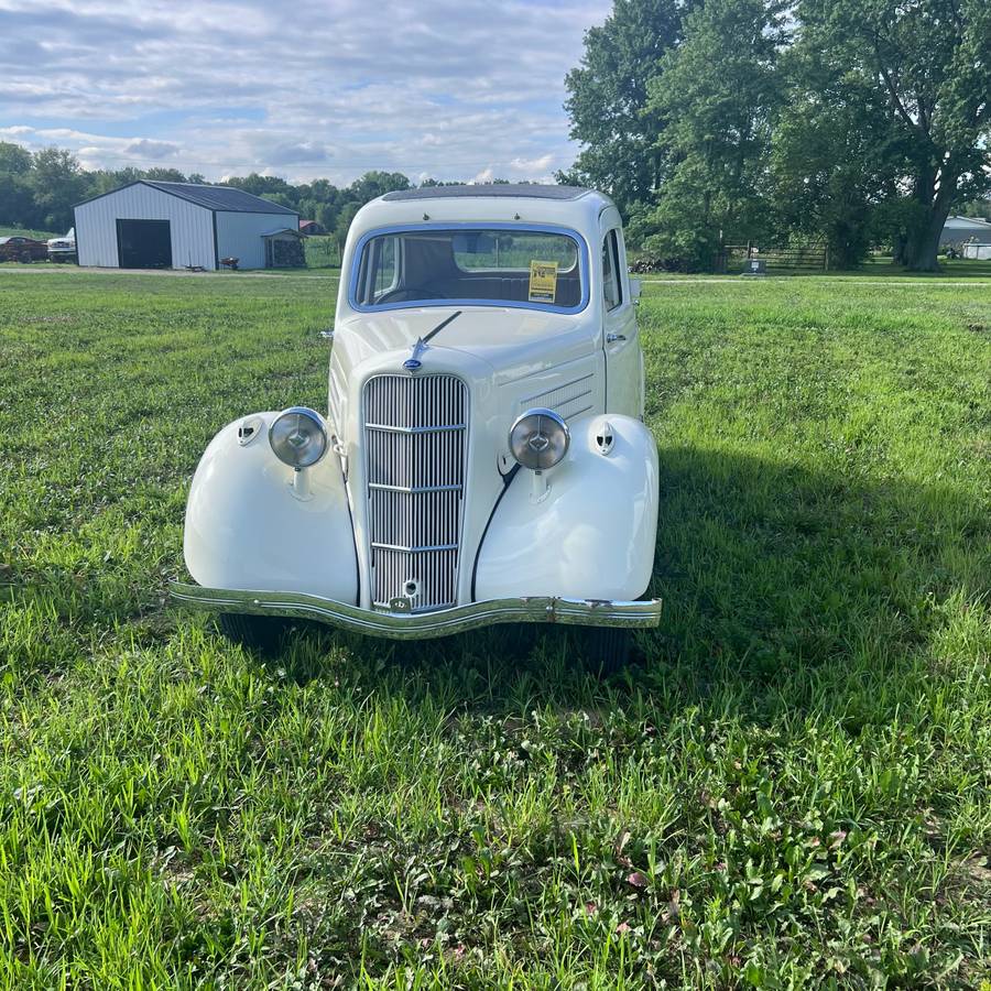 Ford-anglia-1936-white-15