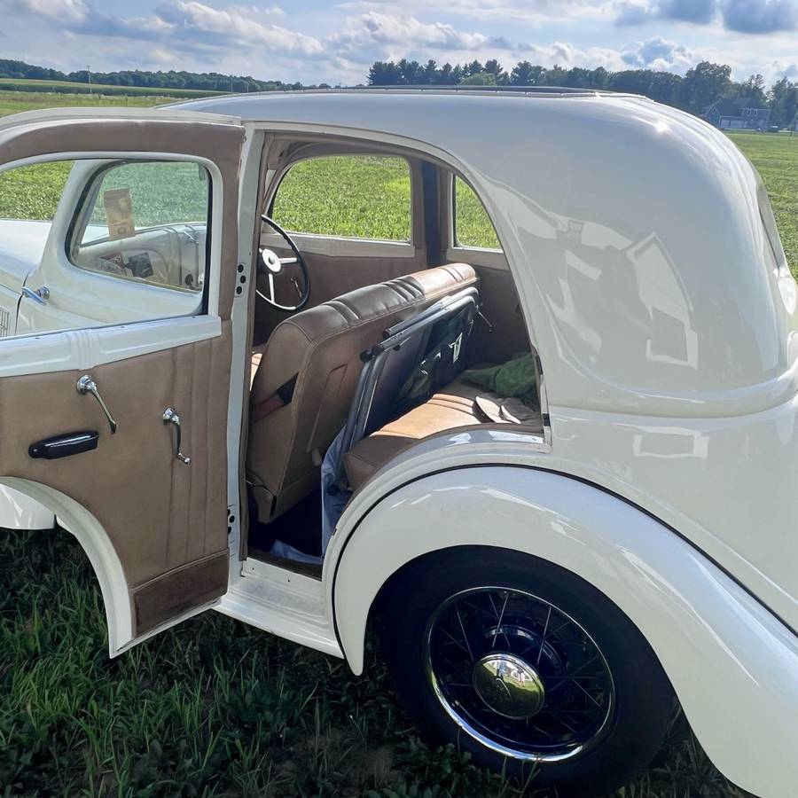 Ford-anglia-1936-white-6