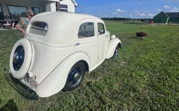 Ford-anglia-1936-white-8