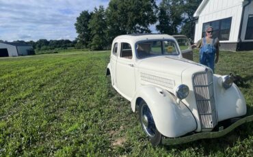 Ford-anglia-1936-white-9