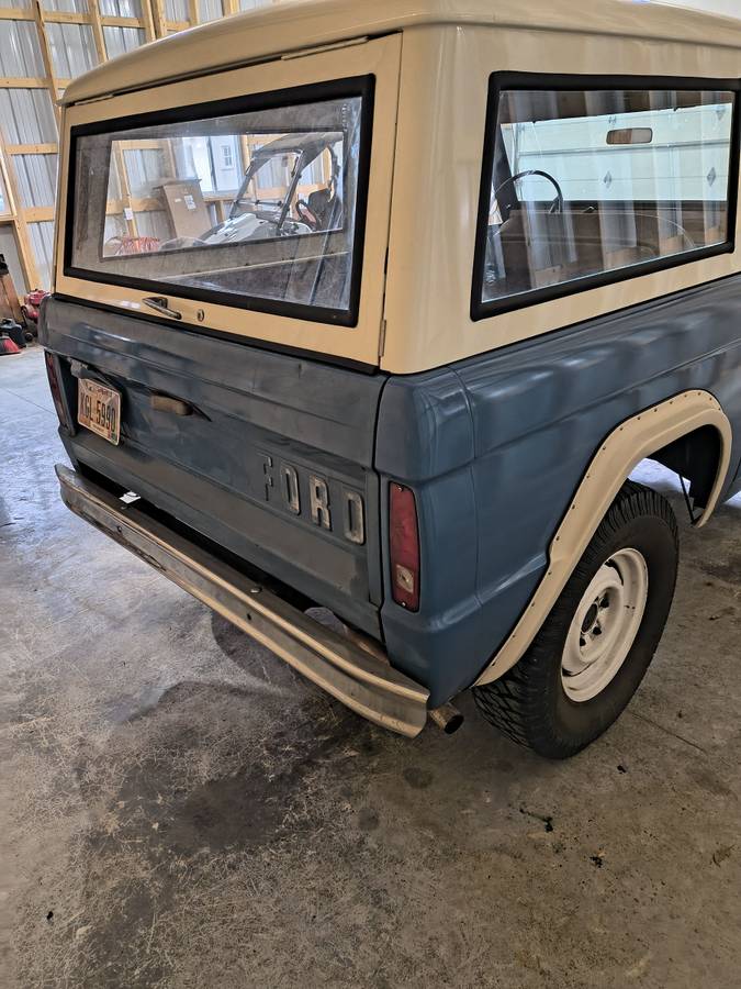 Ford-bronco-1966-blue-15
