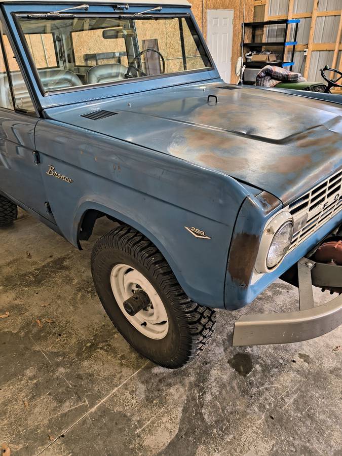 Ford-bronco-1966-blue-16