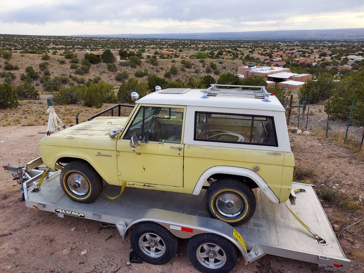 Ford-bronco-1966-yellow