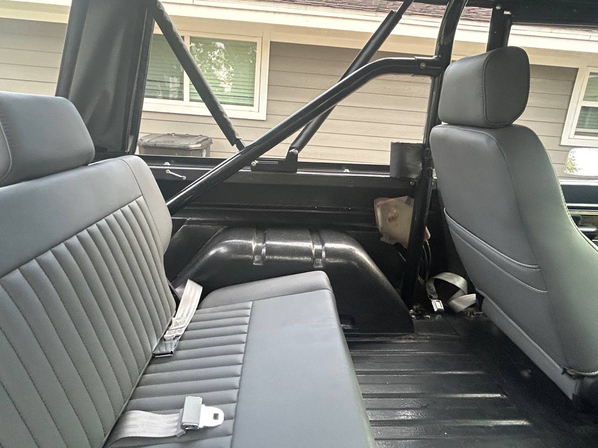 Ford-bronco-1973-10