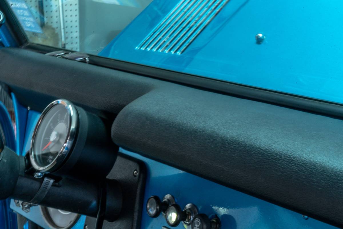 Ford-bronco-1973-blue-12