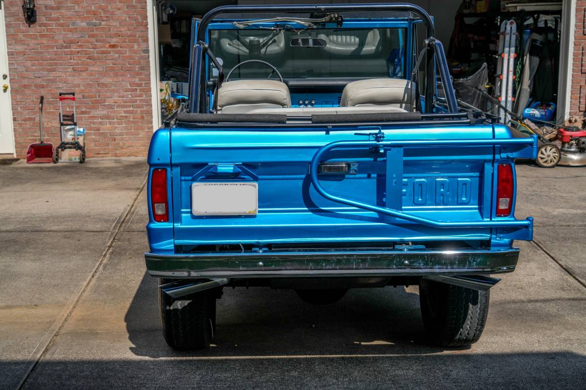 Ford-bronco-1973-blue-18