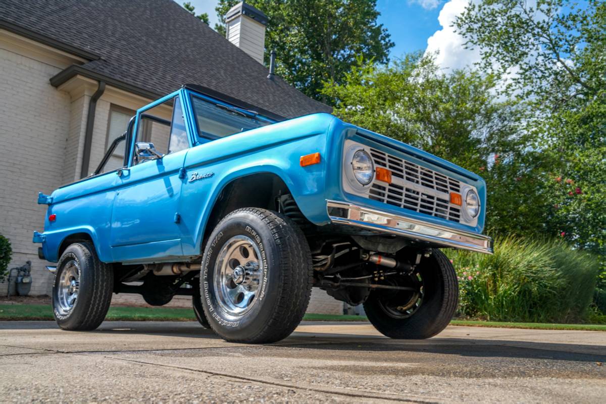 Ford-bronco-1973-blue-5