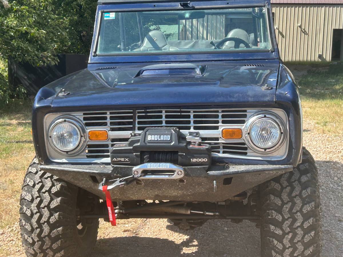Ford-bronco-1974-blue-6