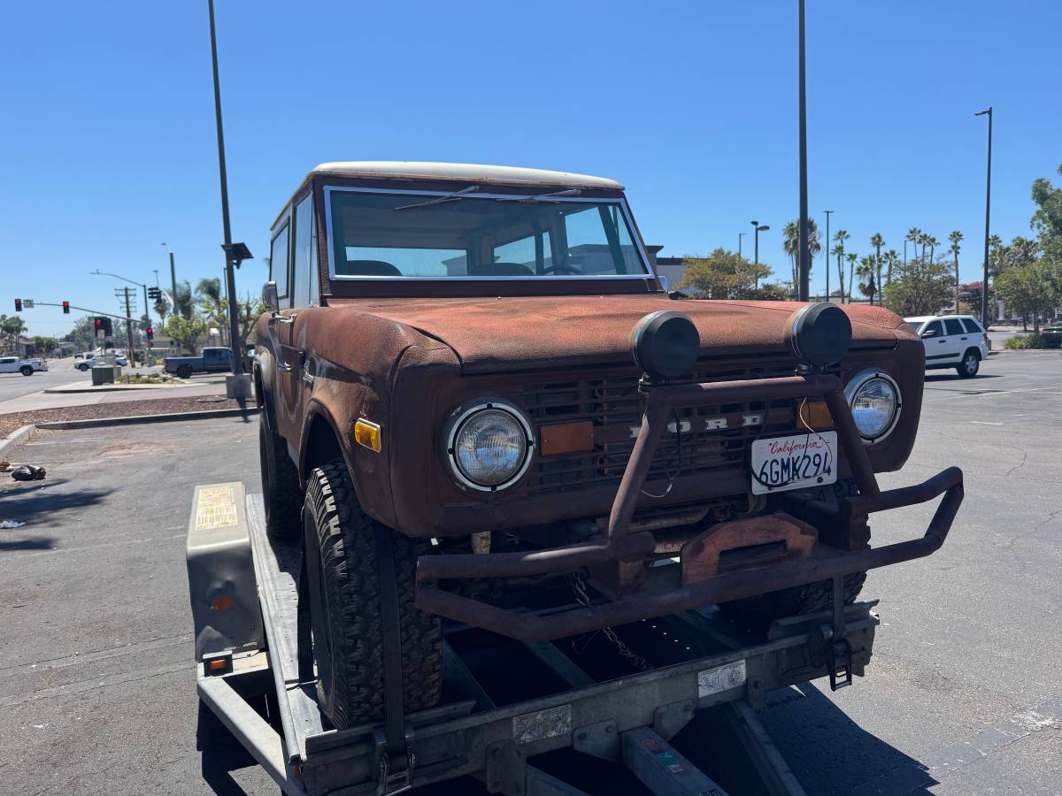 Ford-bronco-1975-2