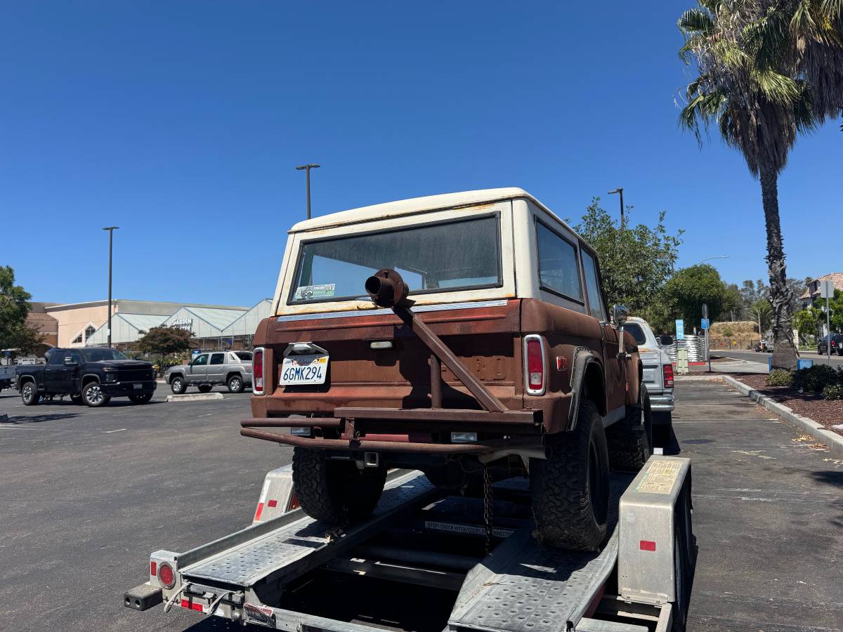Ford-bronco-1975
