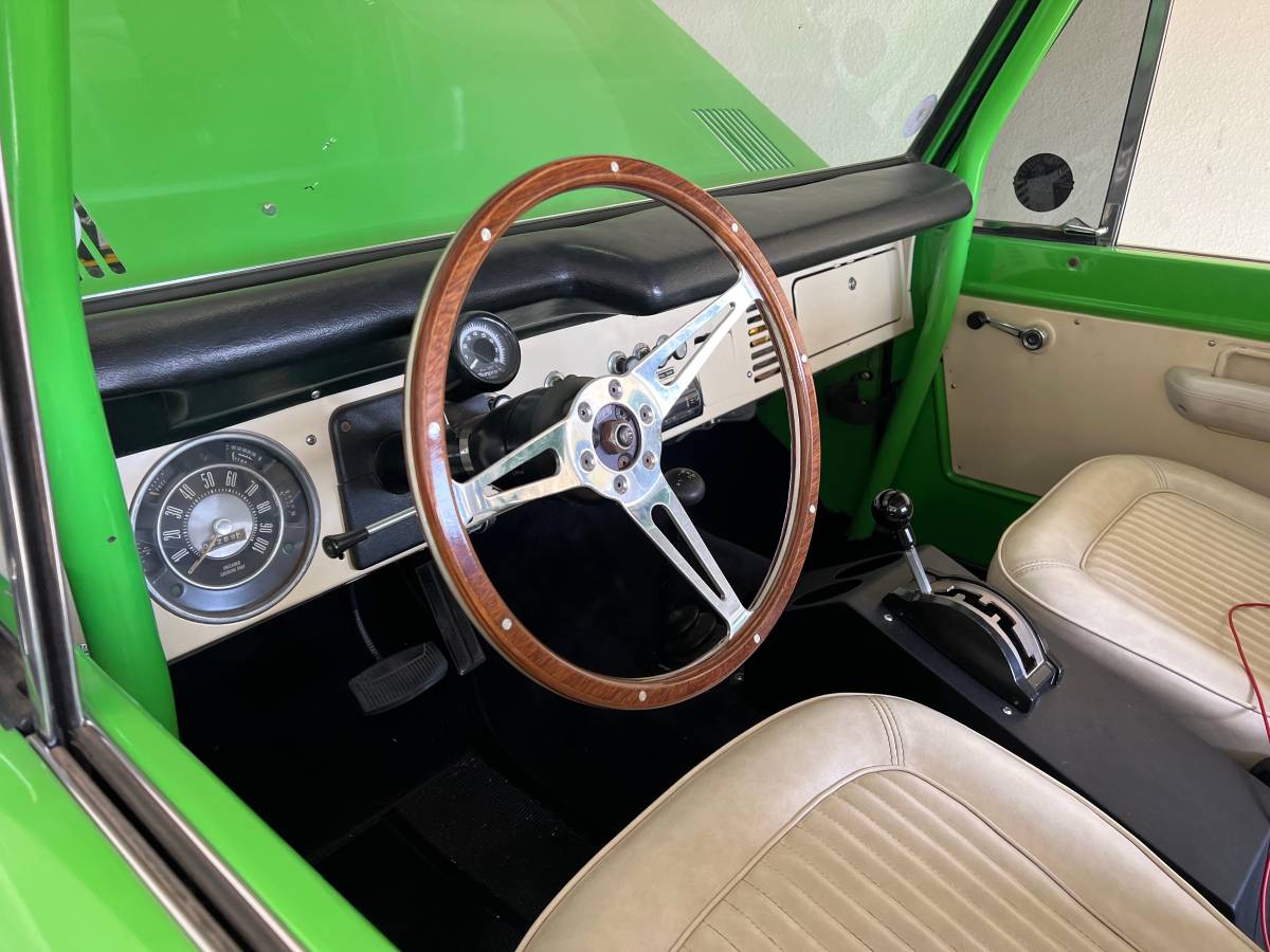 Ford-bronco-1977-green-5
