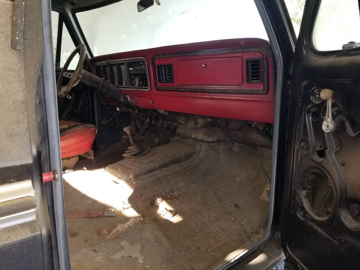 Ford-bronco-1978-6