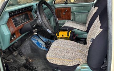 Ford-bronco-1981-3