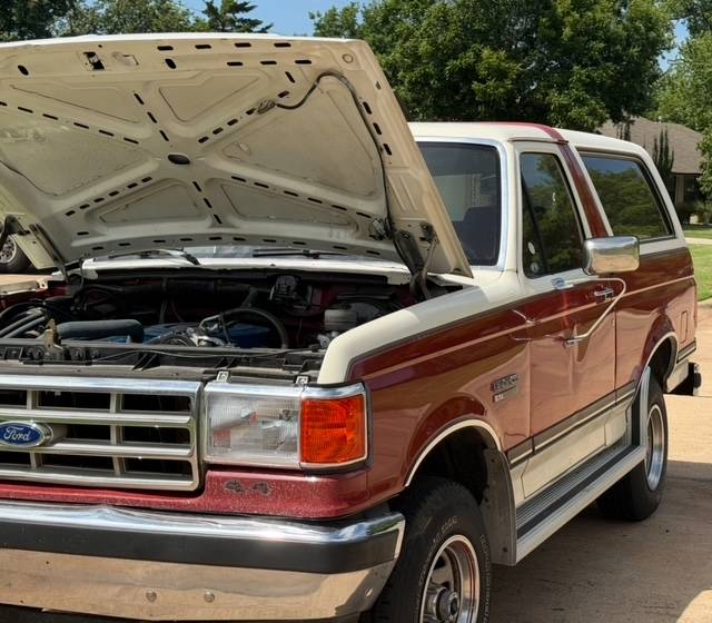 Ford-bronco-1987-red-8