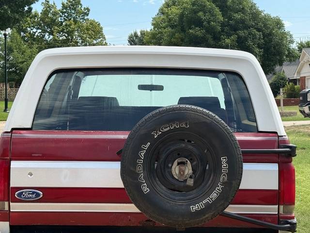 Ford-bronco-1987-red