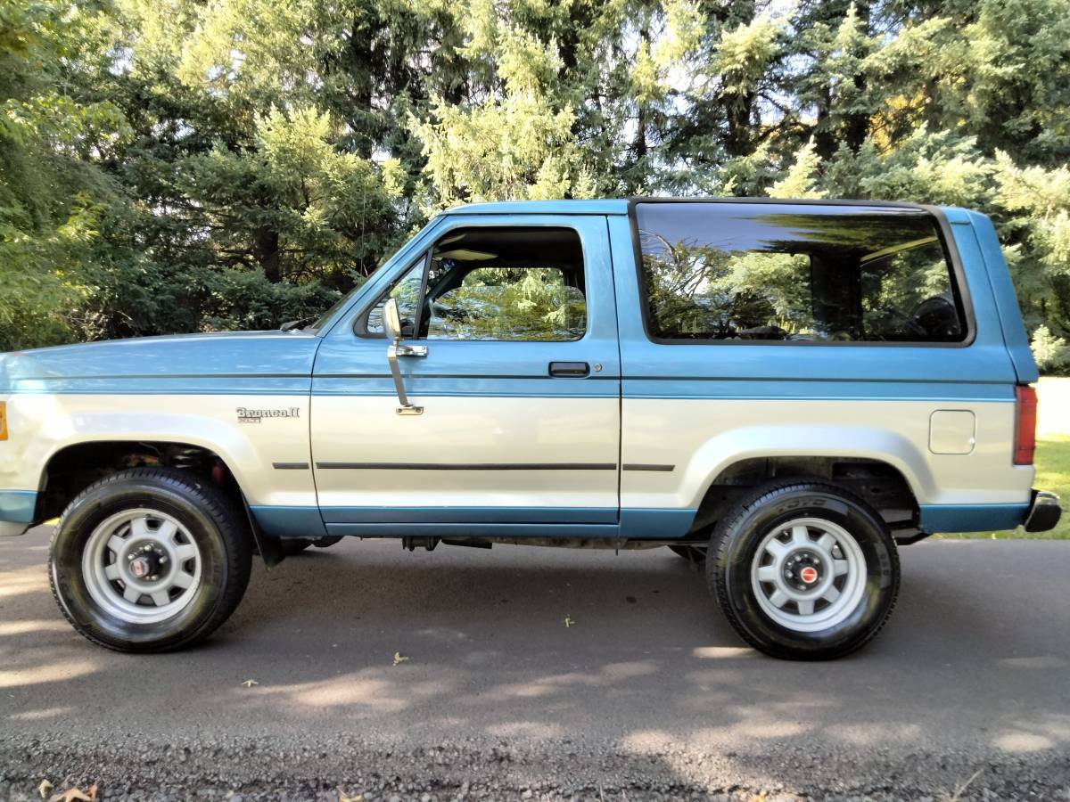 Ford-bronco-1988-blue-10