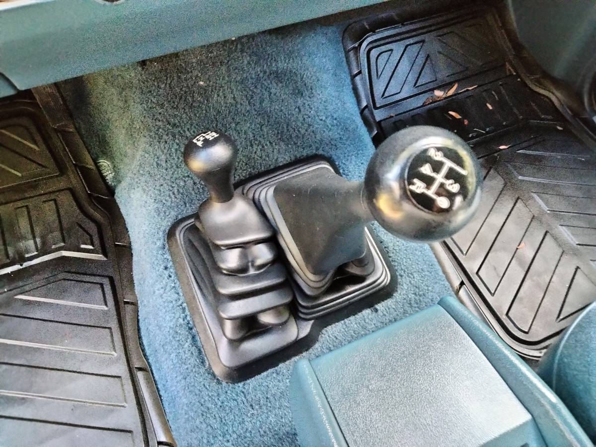 Ford-bronco-1988-blue-14
