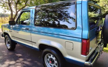 Ford-bronco-1988-blue-2
