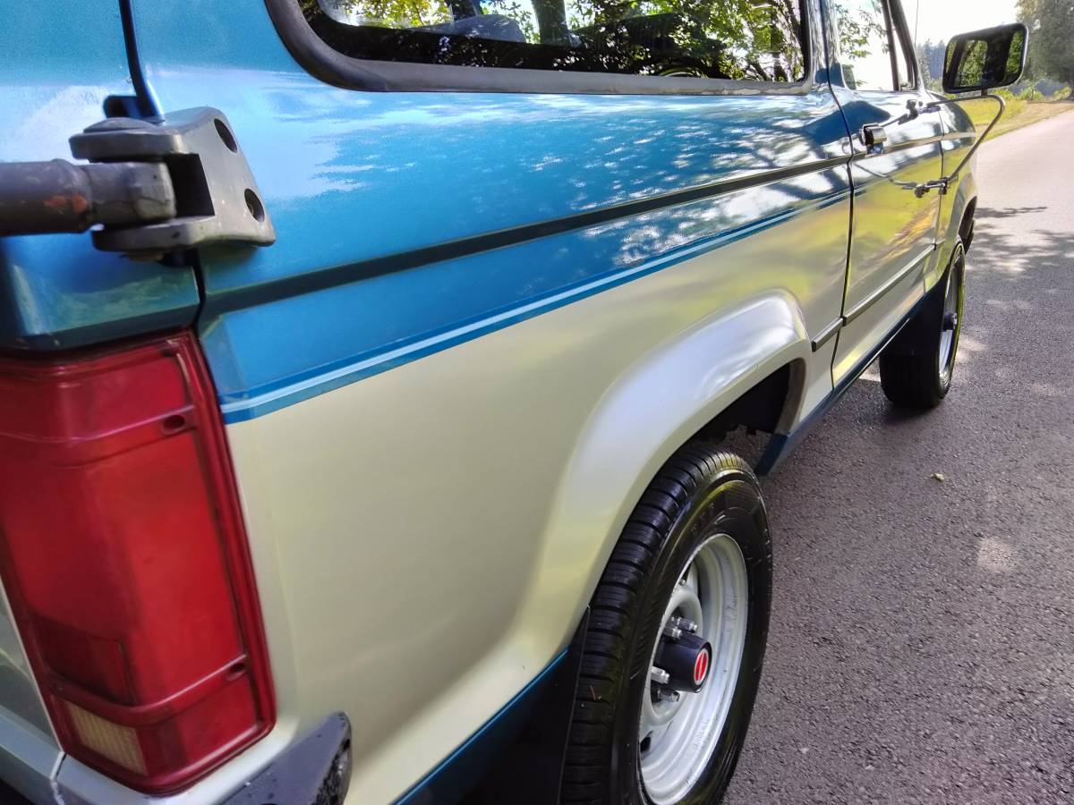 Ford-bronco-1988-blue-22
