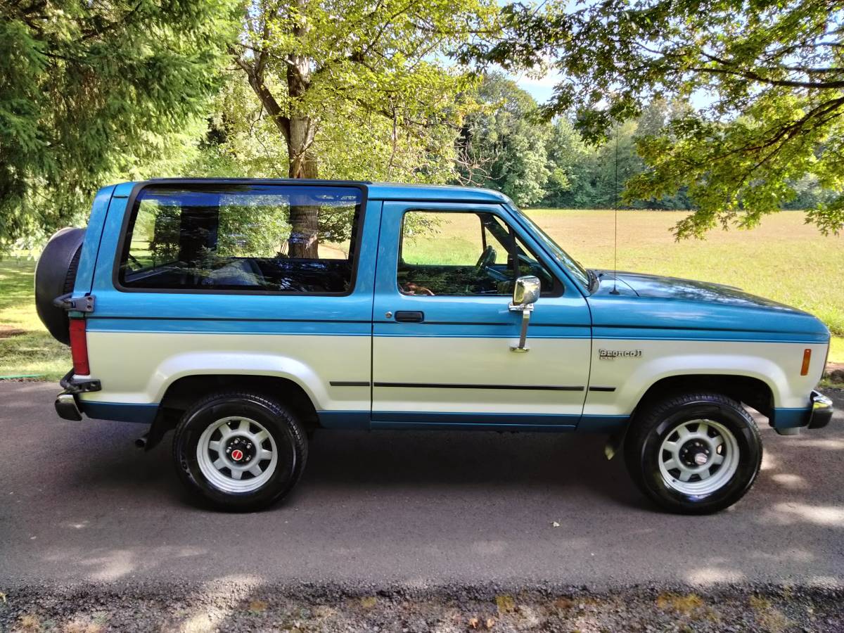 Ford-bronco-1988-blue-4