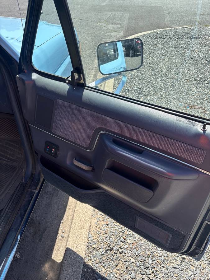 Ford-bronco-1989-blue-12