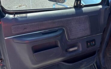 Ford-bronco-1989-blue-13