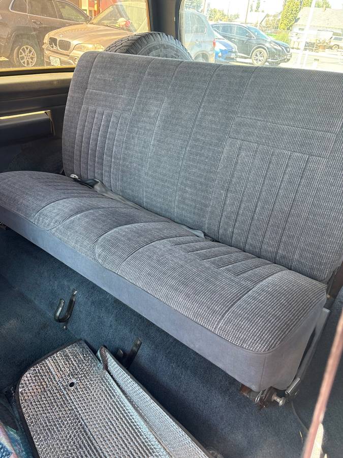Ford-bronco-1989-blue-15