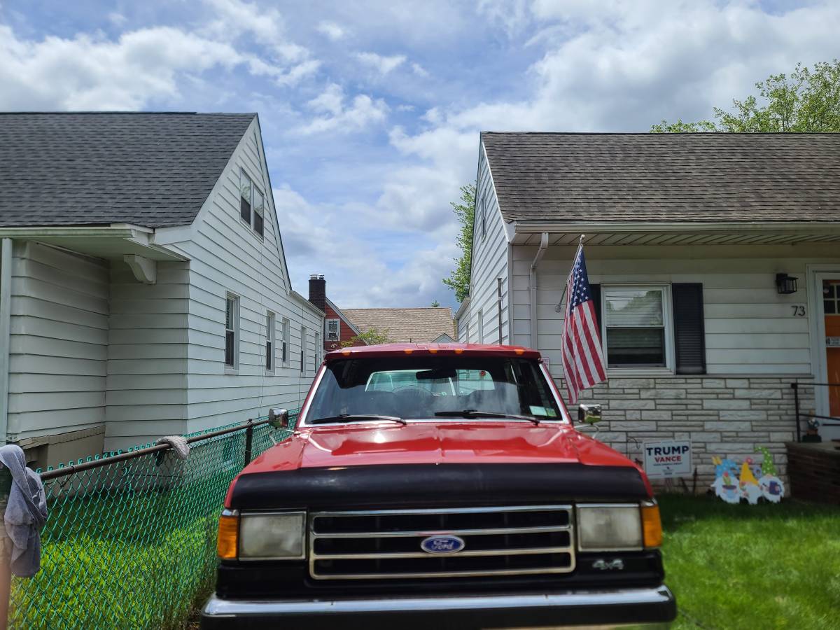 Ford-bronco-1989-red-1