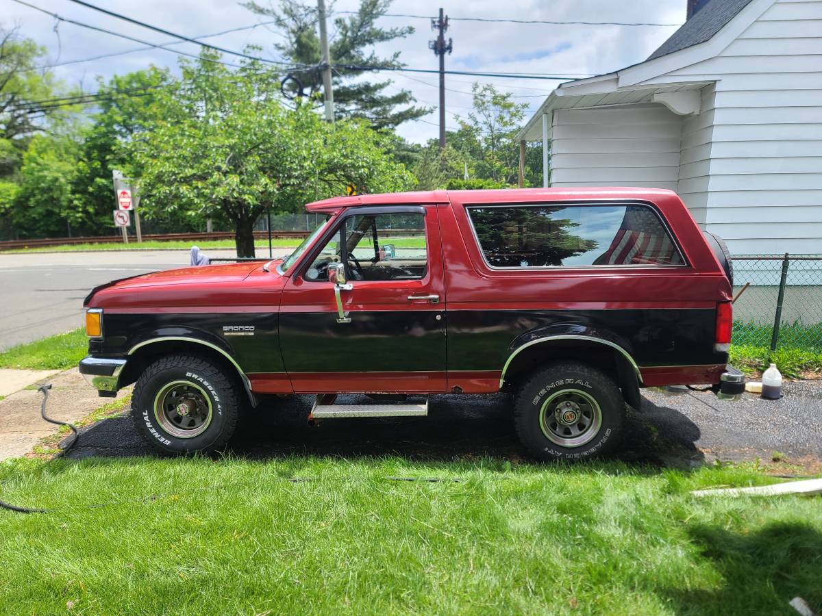Ford-bronco-1989-red-4