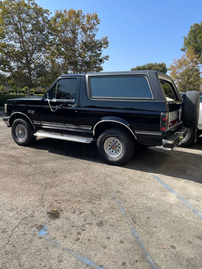 Ford-bronco-1990-2