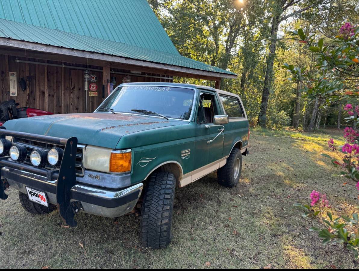 Ford-bronco-1990-green
