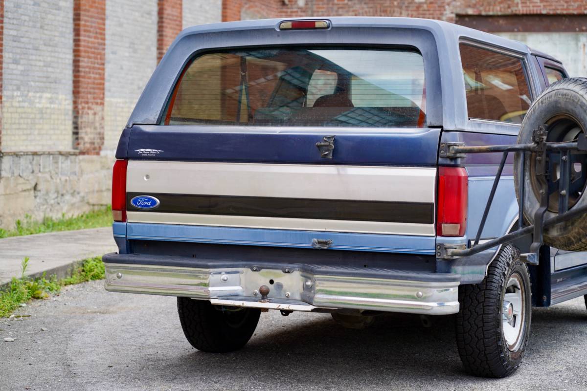 Ford-bronco-1992-blue-11