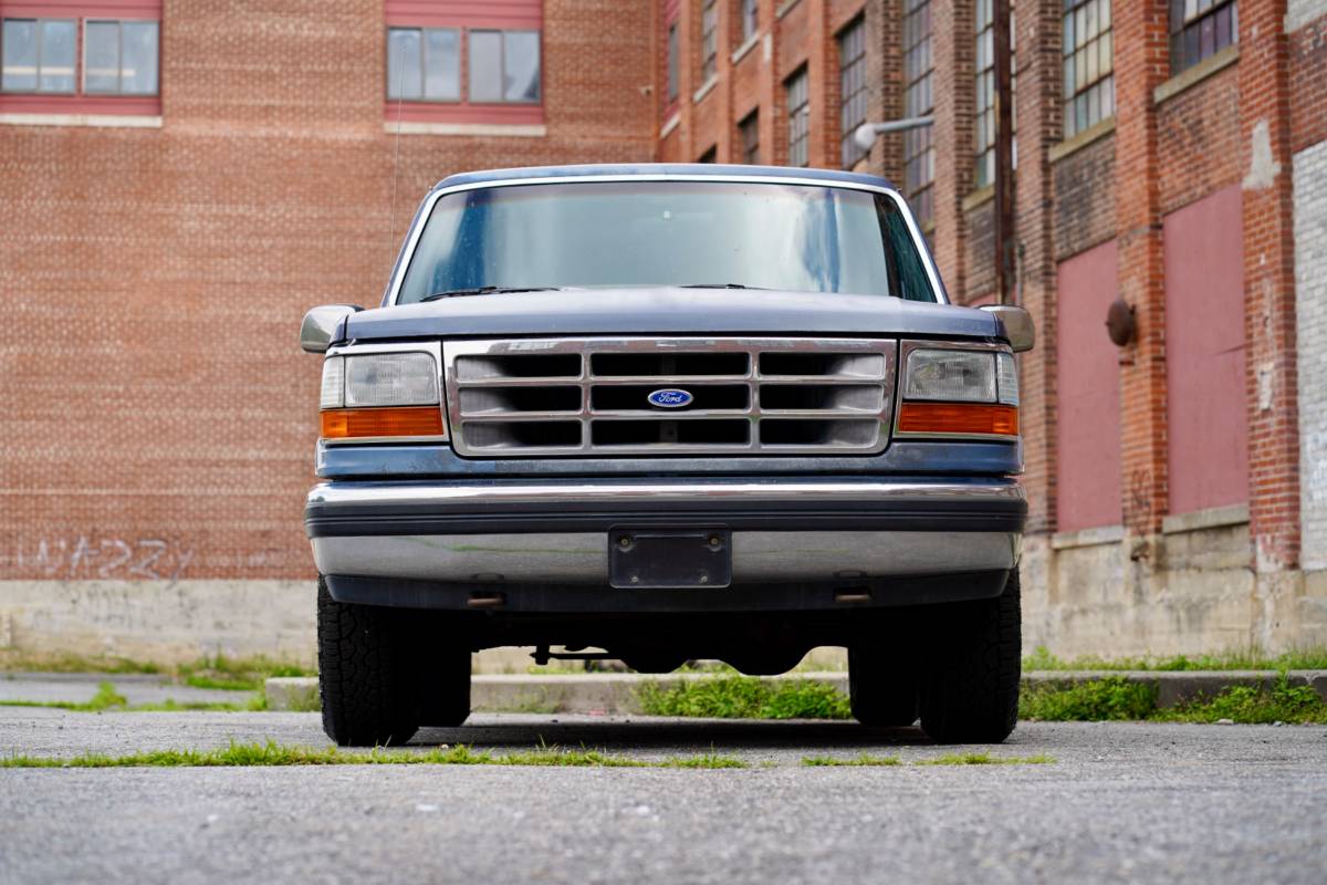 Ford-bronco-1992-blue-2