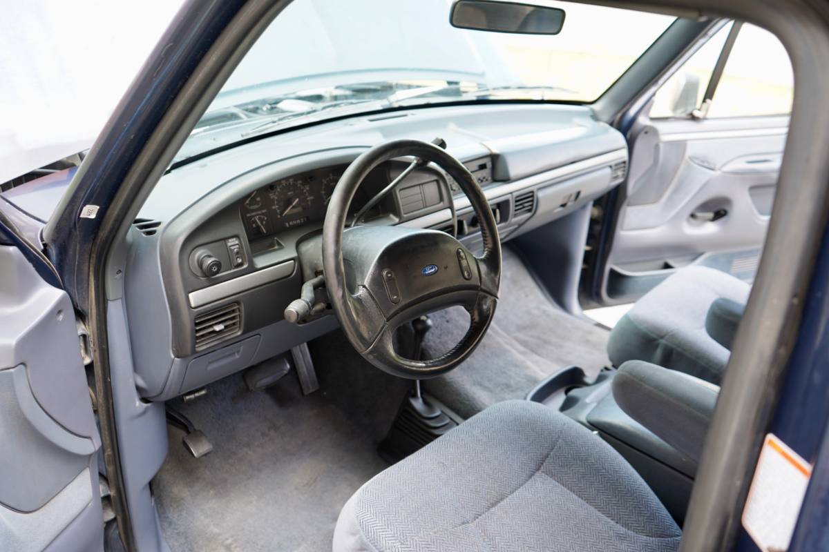 Ford-bronco-1992-blue-21