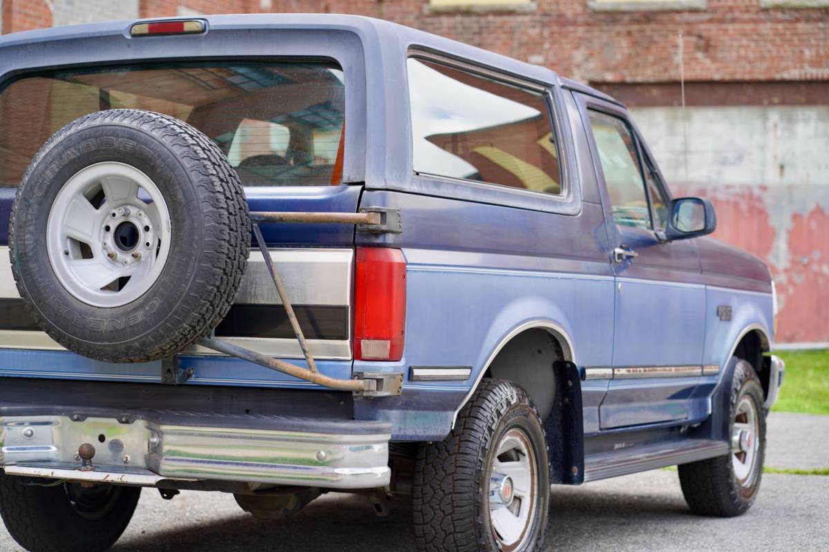 Ford-bronco-1992-blue-9