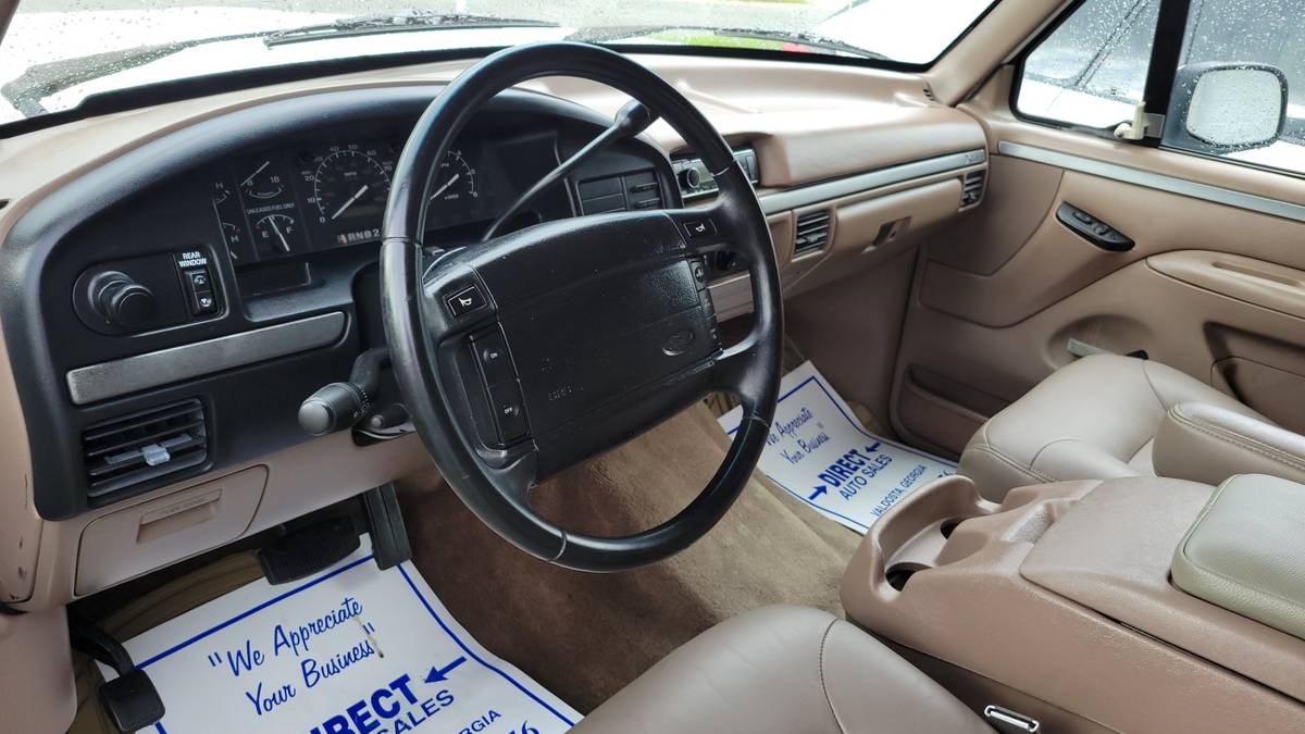 Ford-bronco-1994-white-3